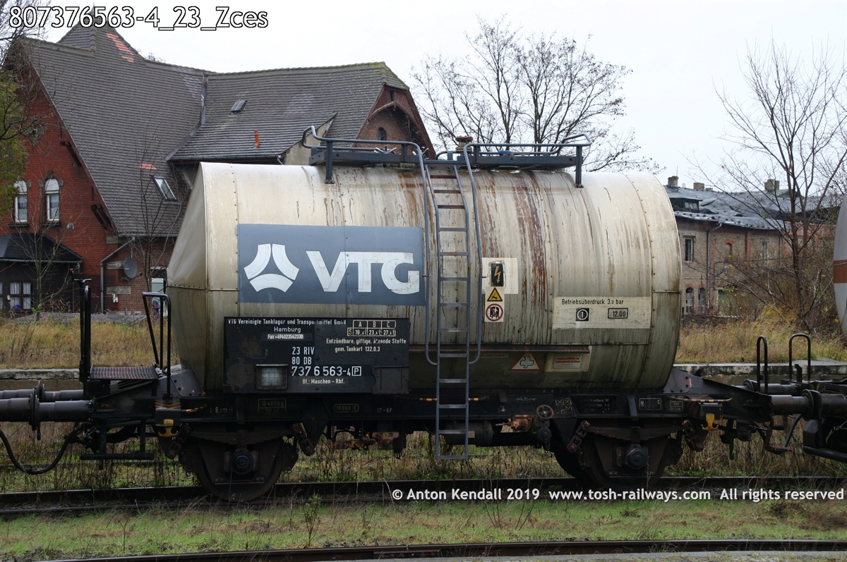 807376563-4_23_Zces.jpg